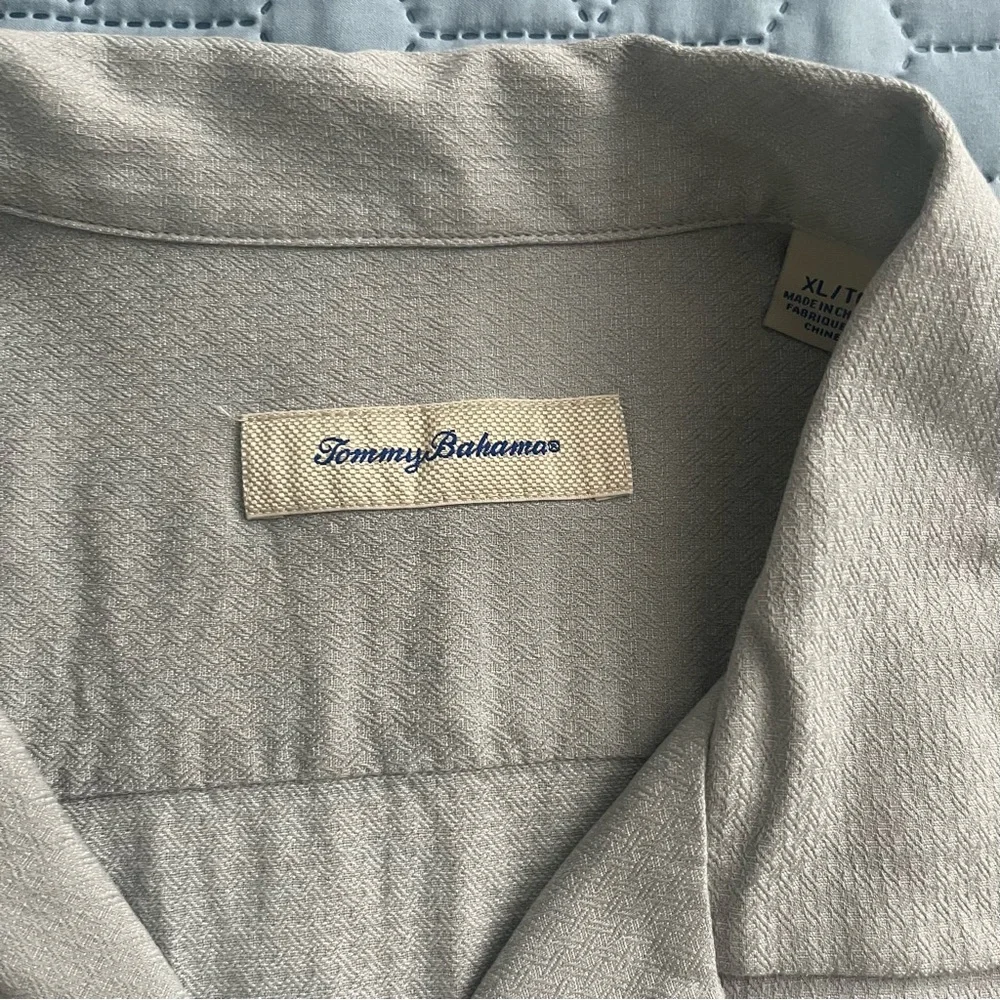 Tommy Bahama Gray Casual Button Top - XL